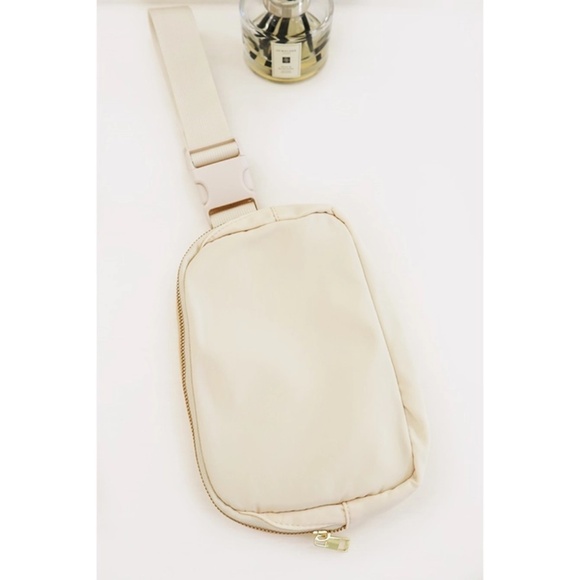 Beltbag *White* - Picture 1 of 1